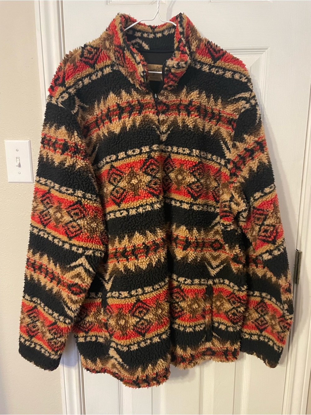 Wrangler Black, Tan & Red Patterned Sherpa Pullover